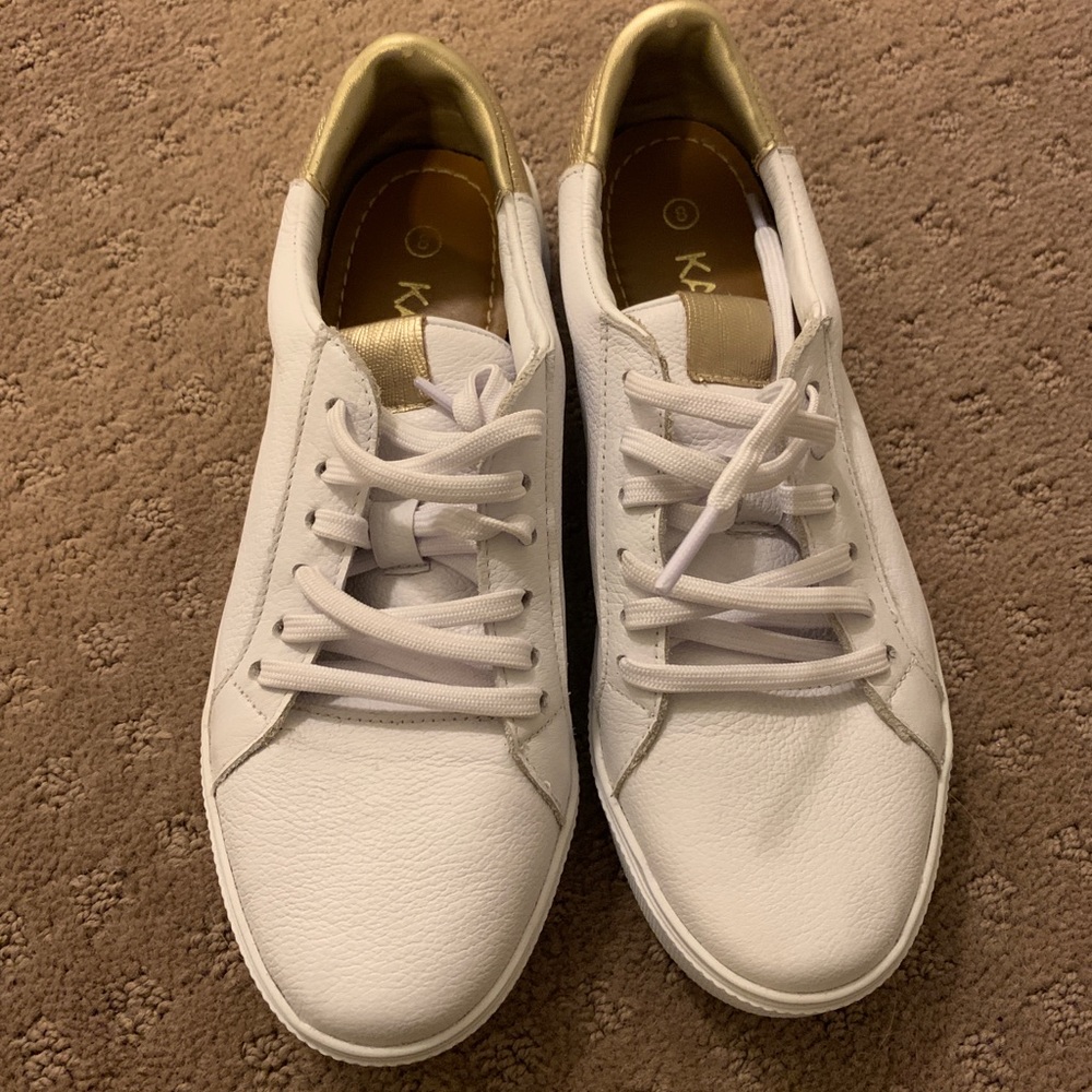 Kaanas White Sneakers with Gold Accent